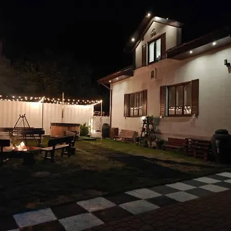 Διαμέρισμα Before Making A Request, Read My Host Profile At Bottom Of Page # Warsaw Country Villa Jacuzzi Pizza Oven *