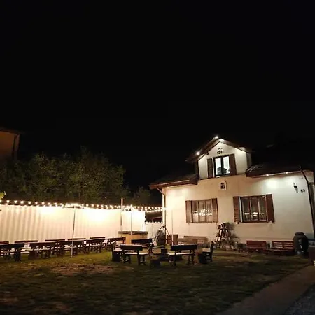Before Making A Request, Read My Host Profile At Bottom Of Page # Warsaw Country Villa Jacuzzi Pizza Oven