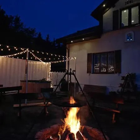 Appartamento Before Making A Request, Read My Host Profile At Bottom Of Page # Warsaw Country Villa Jacuzzi Pizza Oven