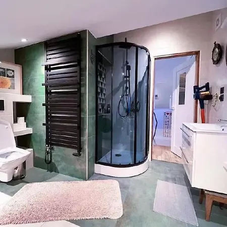 Διαμέρισμα Before Making A Request, Read My Host Profile At Bottom Of Page # Warsaw Country Villa Jacuzzi Pizza Oven Kobylka